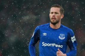 半岛体育APP下载 -排球赛场焦点！中国队对阵葡萄牙队，超级对决，球迷热情点燃赛场