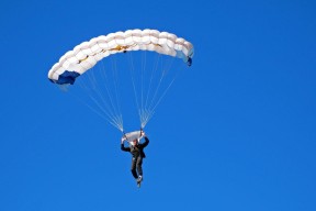 半岛体育app登录 -赛前速览：WTT冠军赛抢七大战广州队对阵费内巴切，三大看点值得期待